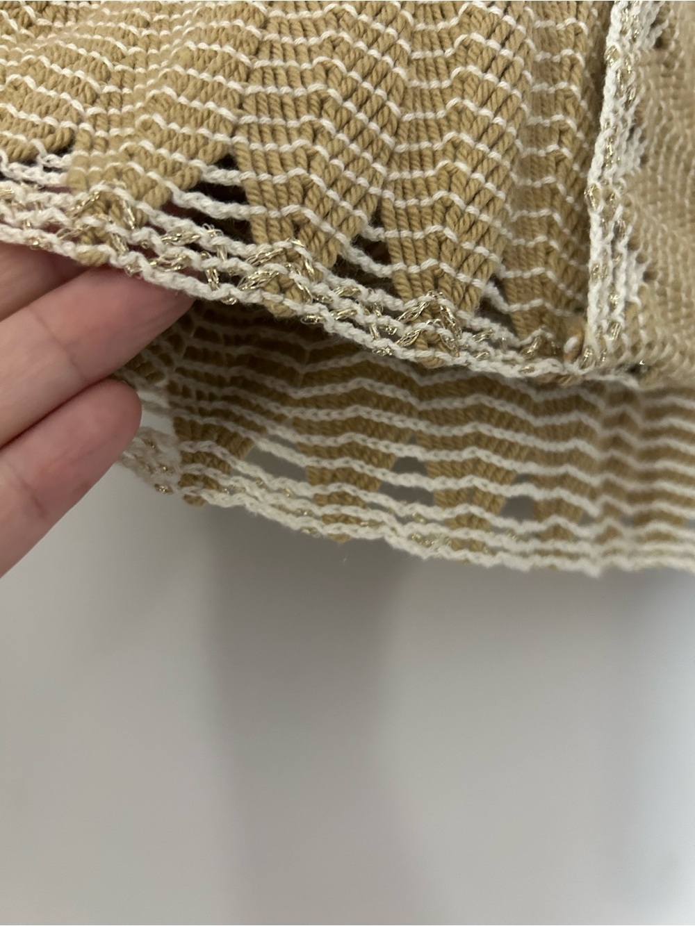 Anthropologie woven neutral color with tiny amount of gold thread cropped knit - Picture 4 of 9